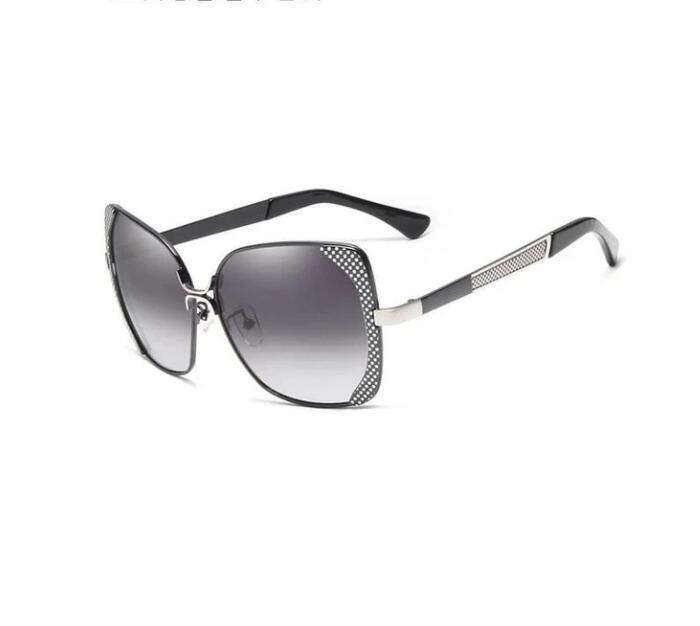 Women's Classic Framed Polarized Sunglasses